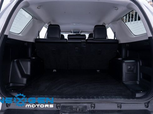 Used 2021 Toyota 4Runner SR5 Premium image 40