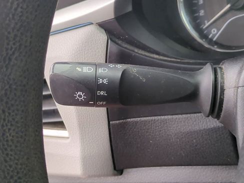 Used 2016 Toyota Corolla LE image 25