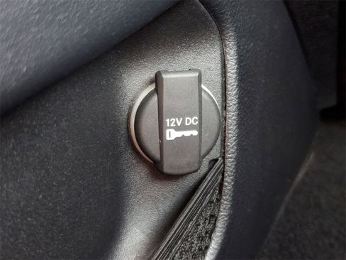 Used 2021 Dodge Challenger SXT image 26