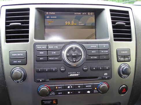 Used 2011 Nissan Armada SL image 19