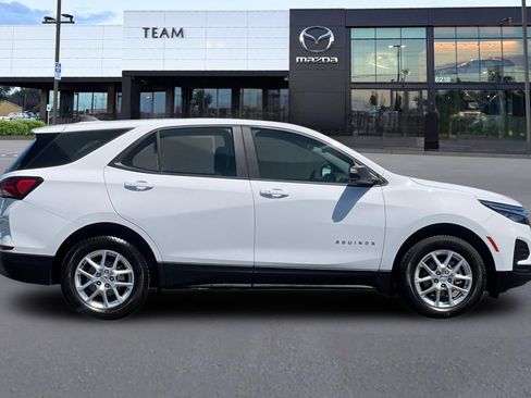 Used 2024 Chevrolet Equinox LS w/ Driver Confidence II Package AWD/4WD image 3