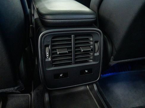 Used 2022 Porsche Taycan 4S image 56