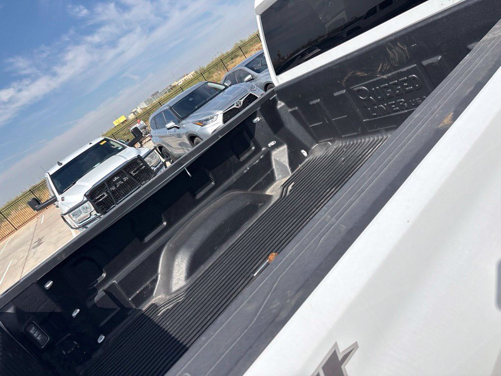 Used 2025 Chevrolet Silverado 3500 LT w/ Safety Package AWD/4WD image 22