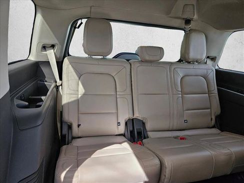 Used 2024 Lincoln Navigator Reserve AWD/4WD image 17