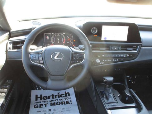 Used 2025 Lexus ES 350 w/ Premium Package FWD image 13