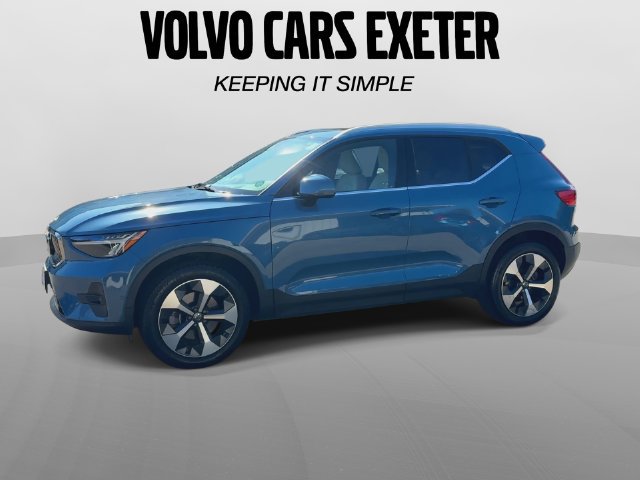 Certified 2023 Volvo XC40 B5 Plus w/ Driver Assist Package AWD/4WD image 4