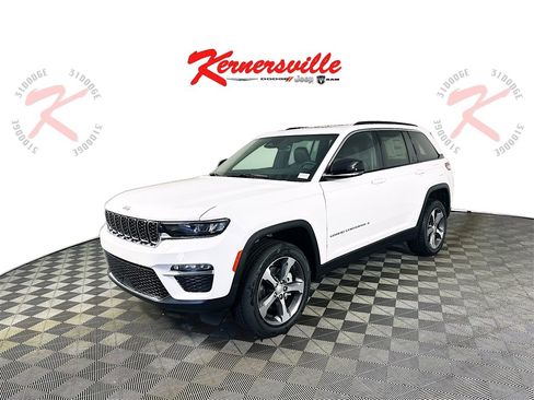 New 2025 Jeep Grand Cherokee Limited image 3