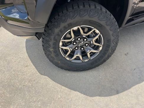 New 2026 Chevrolet Colorado ZR2 w/ Technology Package AWD/4WD image 44