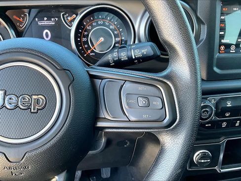 Used 2022 Jeep Wrangler Sport AWD/4WD image 15