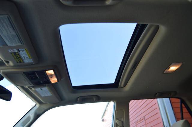 Used 2011 Toyota 4Runner SR5 AWD/4WD image 61