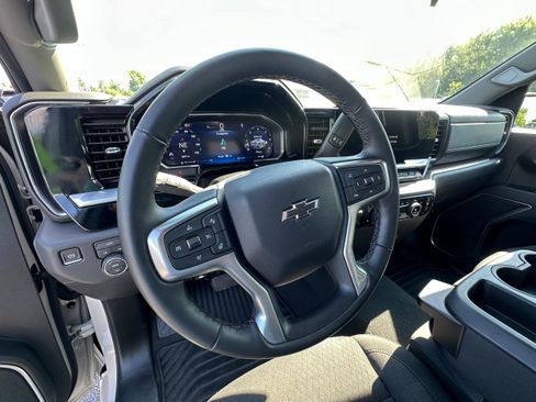 Used 2026 Chevrolet Silverado 1500 RST AWD/4WD image 23