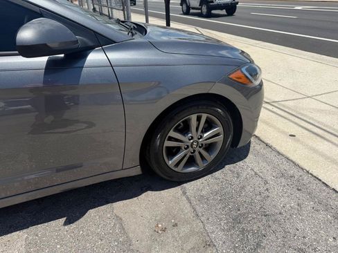 Used 2018 Hyundai Elantra Value Edition w/ Cargo Package FWD image 11