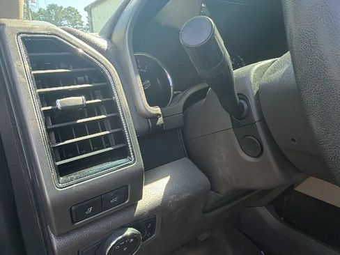 Used 2020 Ford Expedition XLT w/ Equipment Group 202A AWD/4WD image 11