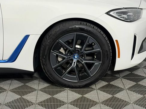 Used 2023 BMW i4 eDrive35 RWD image 32