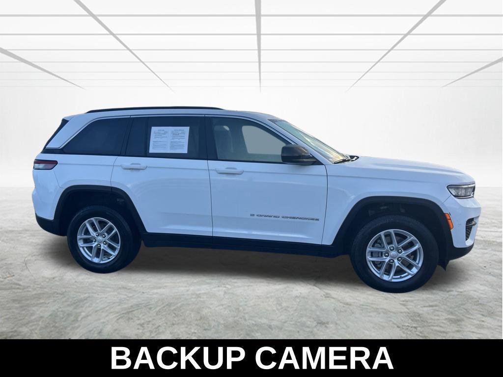 Used 2024 Jeep Grand Cherokee Laredo X w/ Luxury Tech Group I AWD/4WD image 4