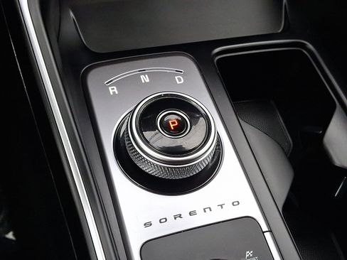 Certified 2023 Kia Sorento EX image 12