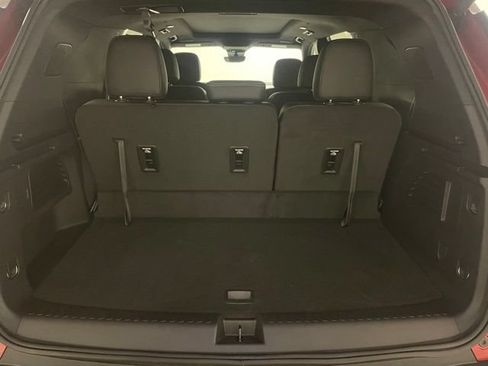Used 2026 Chevrolet Traverse LT w/ Sun and Wheel Package FWD image 30