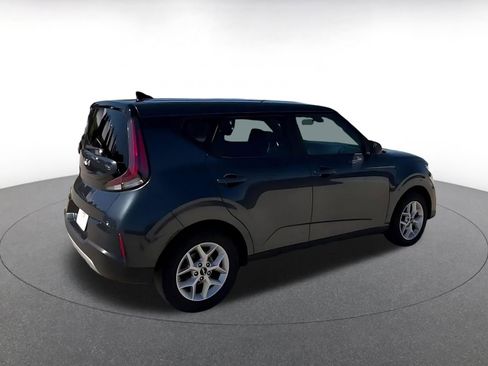 Used 2024 Kia Soul LX w/ Option Group 015 FWD image 14