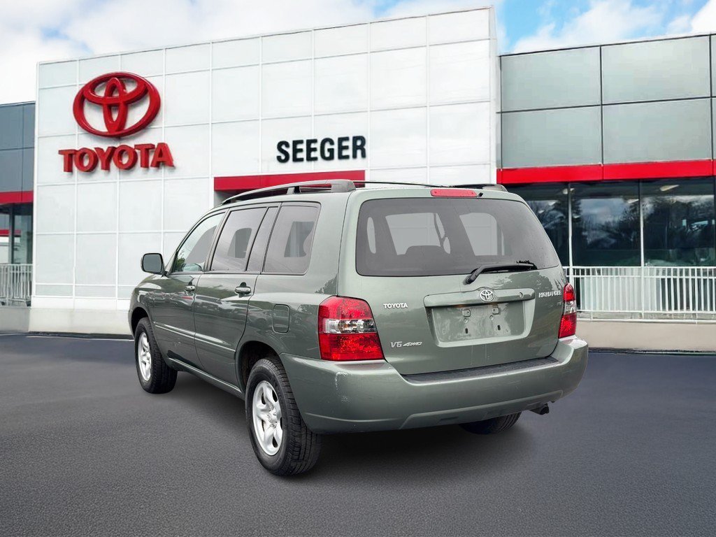 Used 2005 Toyota Highlander 4WD V6 w/ Towing Prep Pkg image 9