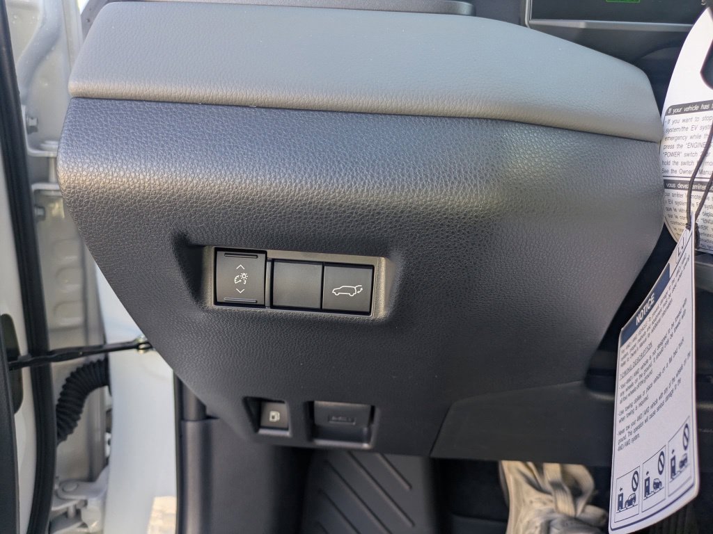 Used 2026 Toyota RAV4 SE w/ Convenience Package AWD/4WD image 22