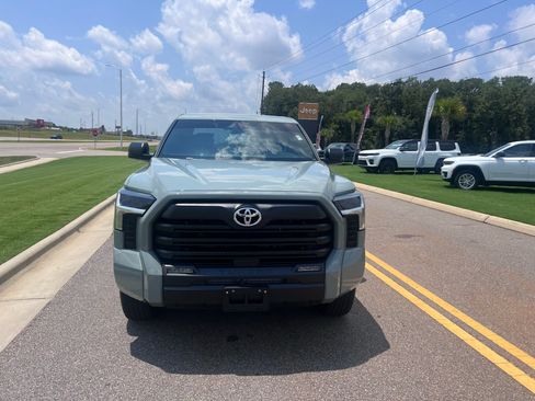 Used 2025 Toyota Tundra SR5 w/ SR5 Premium Package AWD/4WD image 27