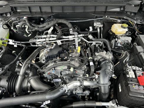 New 2025 Ford Bronco Base image 24