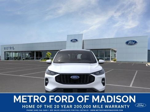 New 2025 Ford Escape SE w/ PHEV Premium Package FWD image 8