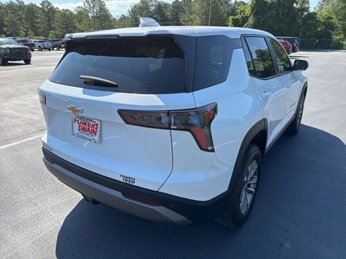 Used 2026 Chevrolet Equinox LT FWD image 5