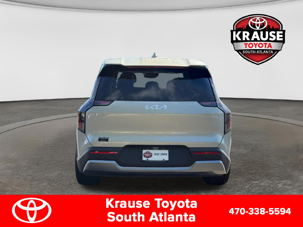 Used 2026 Kia EV9 Light RWD image 7