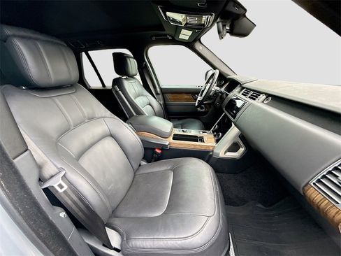 Used 2019 Land Rover Range Rover HSE image 28