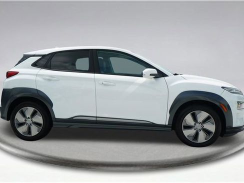 Used 2021 Hyundai Kona Ultimate FWD image 10