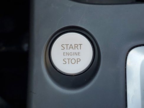 Used 2023 INFINITI QX50 Sensory image 36