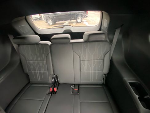 New 2026 Buick Enclave Avenir image 25