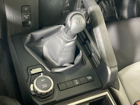 Used 2025 Toyota Tacoma TRD Off-Road AWD/4WD image 16