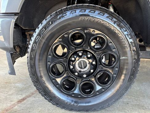 Used 2025 Ford F350 XLT w/ Black Appearance Package image 7