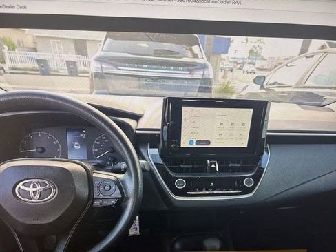 Used 2025 Toyota Corolla LE image 11