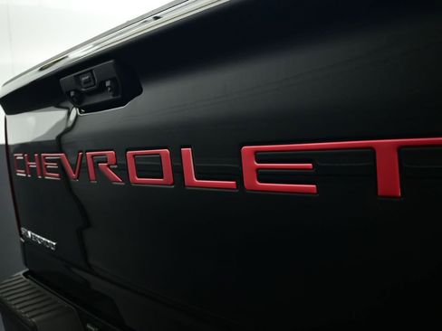 Used 2024 Chevrolet Silverado 2500 ZR2 w/ Technology Package image 74