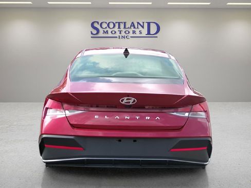 Used 2024 Hyundai Elantra SEL image 7