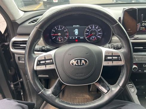 Used 2021 Kia Telluride SX w/ SX Prestige Package image 12