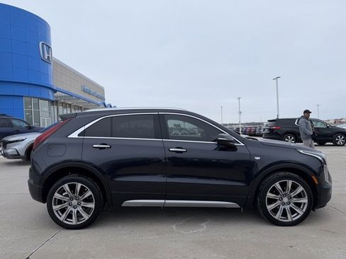 Used 2022 Cadillac XT4 Premium Luxury image 8