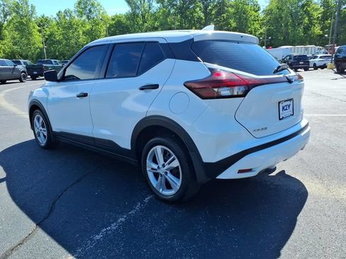 Used 2024 Nissan Kicks S FWD image 5