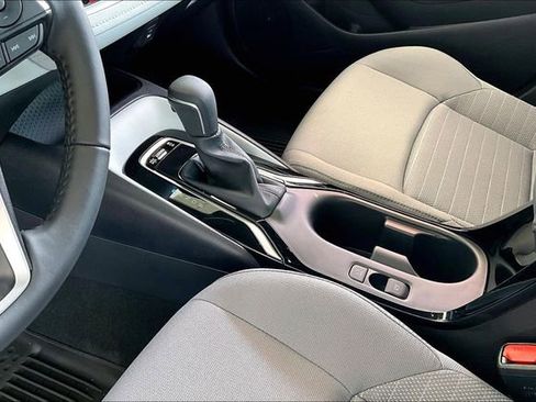 Used 2025 Toyota Corolla SE FWD image 15