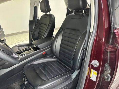 Used 2020 Ford Edge SEL w/ Convenience Package AWD/4WD image 16