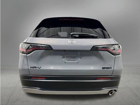 New 2027 Honda HR-V Sport image 4