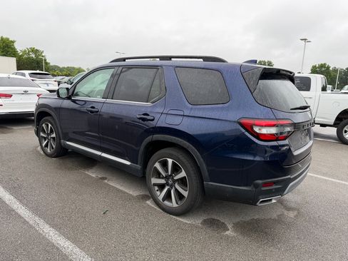 Used 2023 Honda Pilot Touring image 10