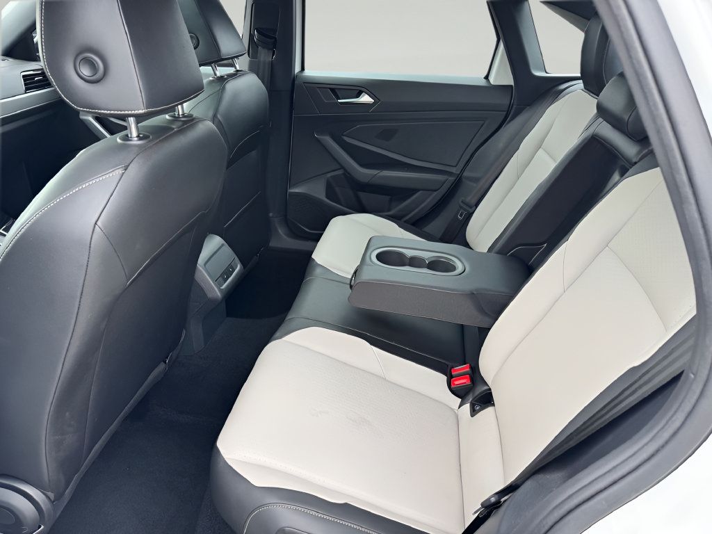 Used 2019 Volkswagen Jetta R-Line FWD image 30