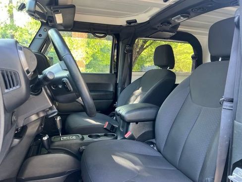Used 2017 Jeep Wrangler Sport AWD/4WD image 11