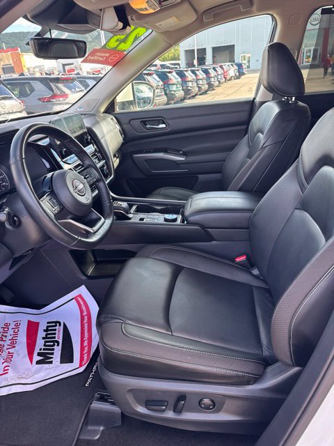 Certified 2023 Nissan Pathfinder SL w/ SL Premium Package AWD/4WD image 10