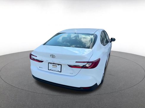 Used 2025 Toyota Camry LE image 9