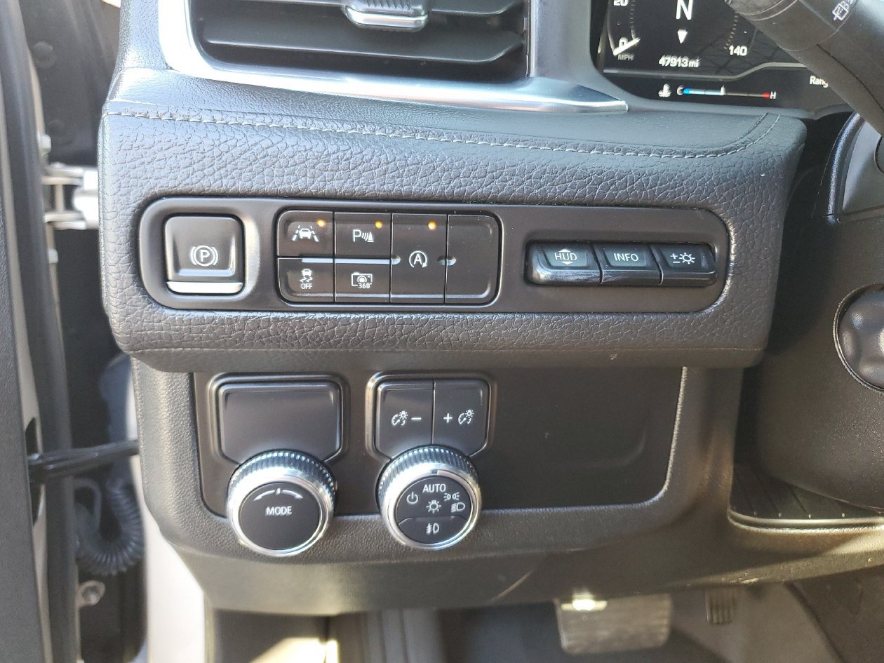 Used 2023 GMC Yukon Denali RWD image 29